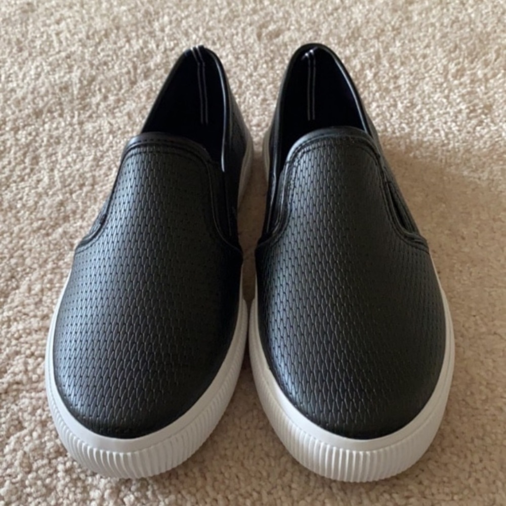 Nautica slip on sneakers